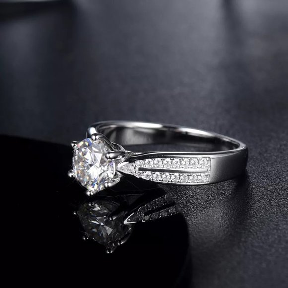 1 Carat Moissanite Engagement Ring in 925 Sterling Silver Band, D-FL - Picture 3 of 12